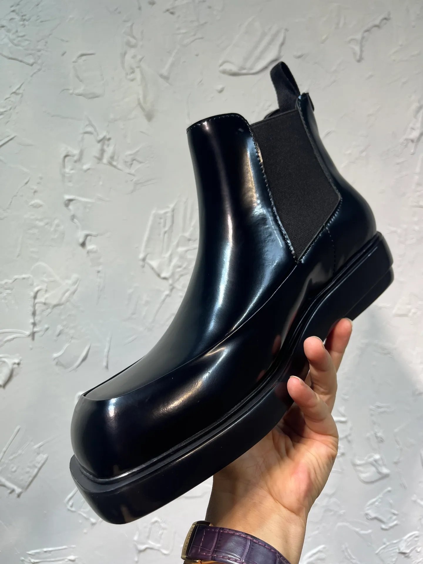 Men's shoes 💰860💰 🔥🔥🔥3990 The latest Prada Derby shoes, Martin boots, micro-marked glossy round-toe spliced ​​loafers, purchased the original one to one development, the outsole is one to one private molding, the fabric is made of imported open edge beads, lining cowhide, foot pad cowhide, sole height 5cm, original rubber foam outsole, code number 39-46